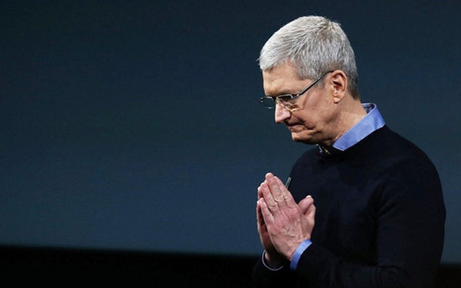 Doanh thu từ iPhone gây thất vọng, giá cổ phiếu Apple lao dốc