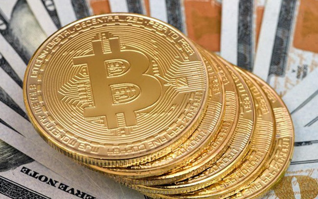 Đà tăng quá mạnh, Bitcoin phá tiếp mốc 22.000 USD
