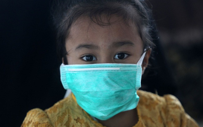 Indonesia: Số ca Covid-19 ở trẻ em không ngừng tăng, bác sĩ đau xót thừa nhận thất bại