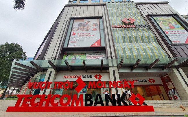 Phó Tổng Giám đốc Techcombank muốn bán bớt cổ phiếu TCB