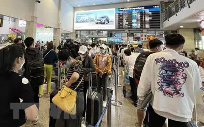 Lượng khách qua sân bay Tân Sơn Nhất tiếp tục phá kỷ lục từ đầu mùa Tết