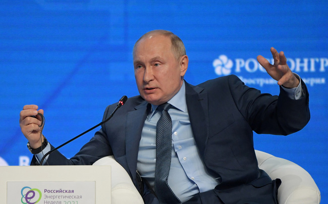 Tổng thống Putin khẳng định giá dầu có thể tăng lên mức 100 USD/thùng