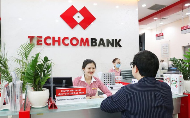 Techcombank báo lãi trước thuế 11.500 tỷ đồng trong 6 tháng đầu năm, CASA tăng hơn 55% trong 1 năm