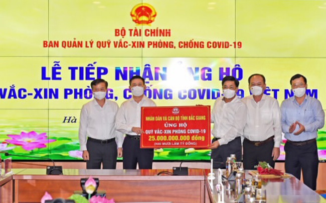 18 tổ chức, doanh nghiệp ủng hộ Quỹ Vắc xin hơn 80 tỷ đồng, riêng Bắc Giang ủng hộ 25 tỷ, các doanh nghiệp Hàn Quốc đã ủng hộ hơn 10 triệu USD