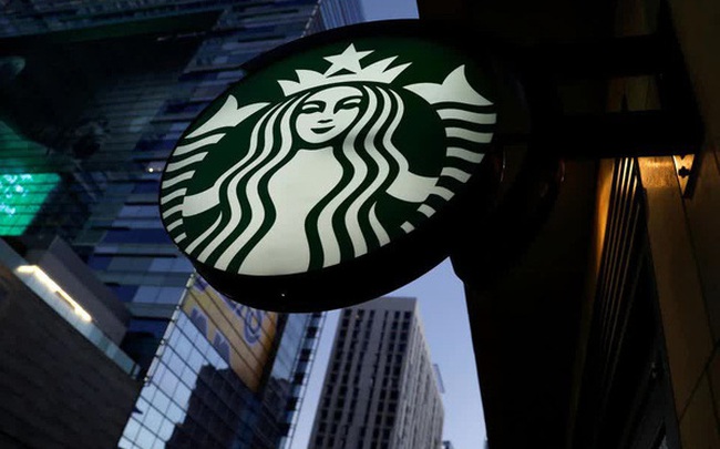 Starbucks có nguy cơ bị tẩy chay trên toàn Trung Quốc: Hàng trăm triệu người theo dõi vụ việc, kêu gọi ‘hãy tránh xa thứ cà phê đắt đỏ đó’