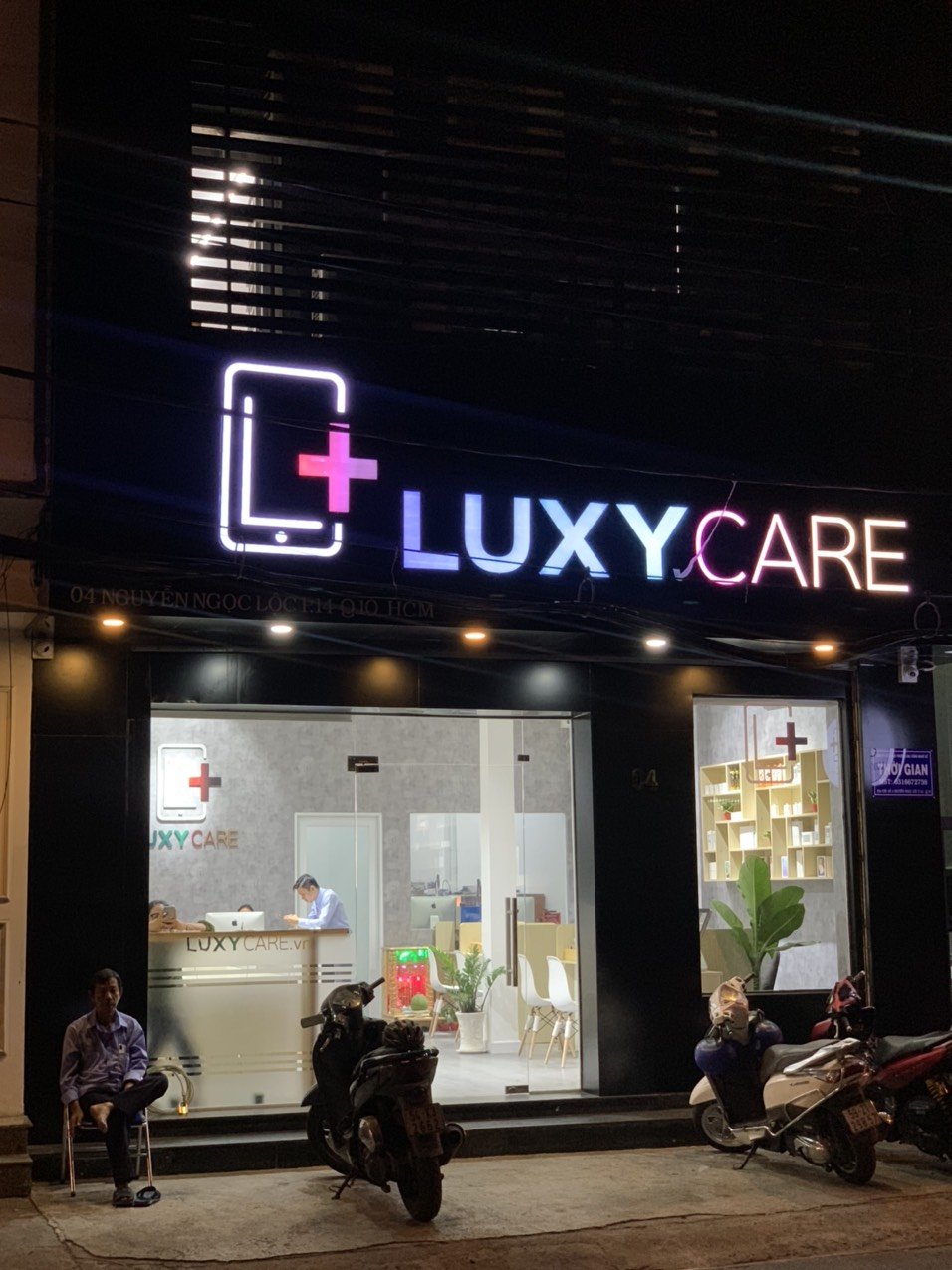Cty LuxyCare & HKD Minh Hiền Apple Chuyên Buôn Bán – Sửa Chữa iPhone & Smartphone Chuyên Nghiệp – Uy Tín – Chất Lượng tại HCM