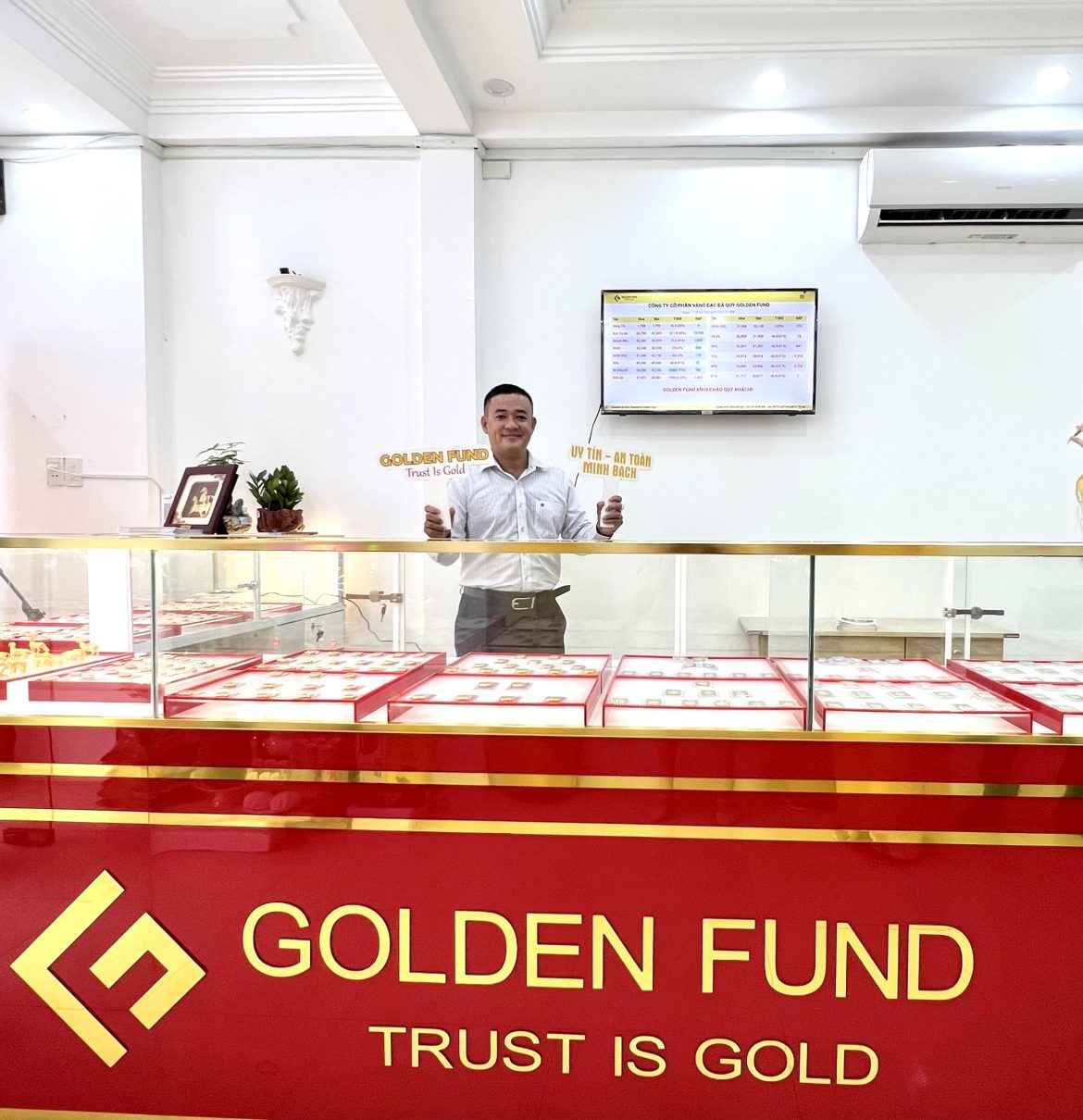 Trần Duy Phương: Chuyên gia tài chính và người đi đầu trong lĩnh vực vàng bạc đá quý