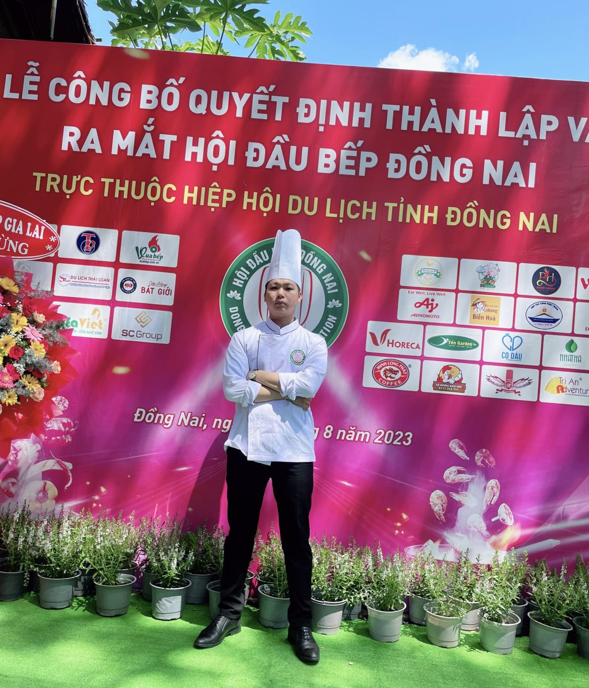 “Vị Đầu Bếp Tài Năng Và Thương Hiệu Hải Sản Uy Tín: Hành Trình Kinh Doanh của Huỳnh Hữu Thừa”